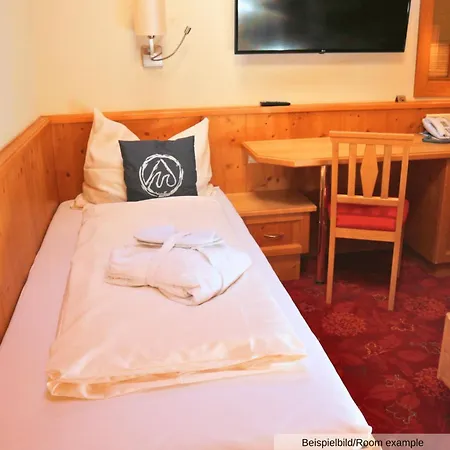 Auhof 4*